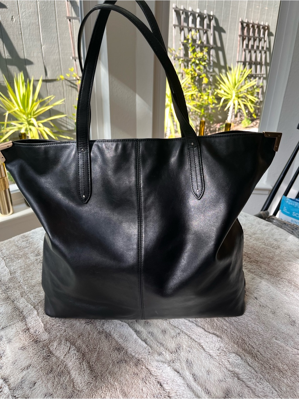 Authentic Coach Black Leather Tote Bag with Shoulder Straps - Picture 3 of 13